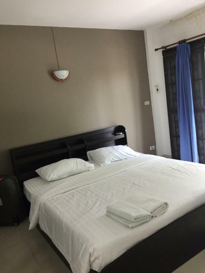 Escobar Guesthouse Haat Jomtien Eksteriør bilde