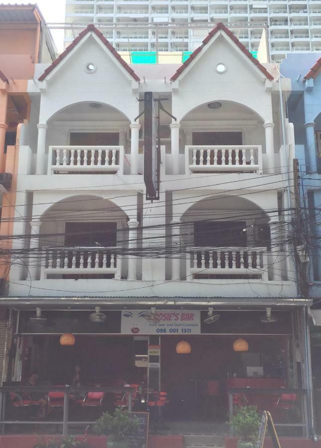 Escobar Guesthouse Haat Jomtien Eksteriør bilde