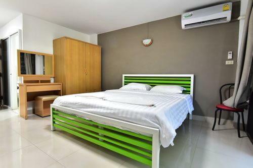 Escobar Guesthouse Haat Jomtien Eksteriør bilde