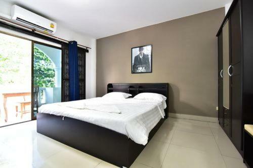 Escobar Guesthouse Haat Jomtien Eksteriør bilde